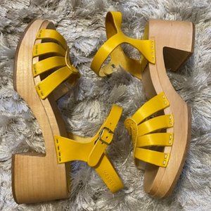 Swedish Hasbeens Heart Medallion Clogs Wooden Leather Sandals Size 40 (9) Yellow